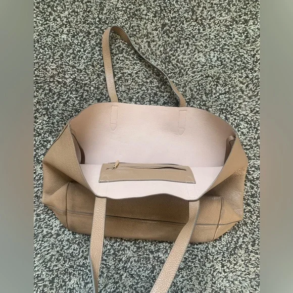 Cuyana Classic Structured Tote - Picture 5 of 11